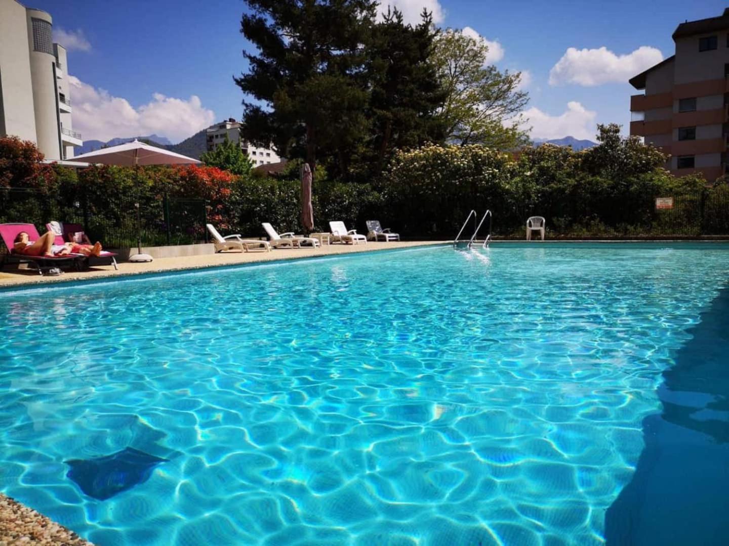 Mont Royal Balcon Et Piscine Annecy Exterior foto