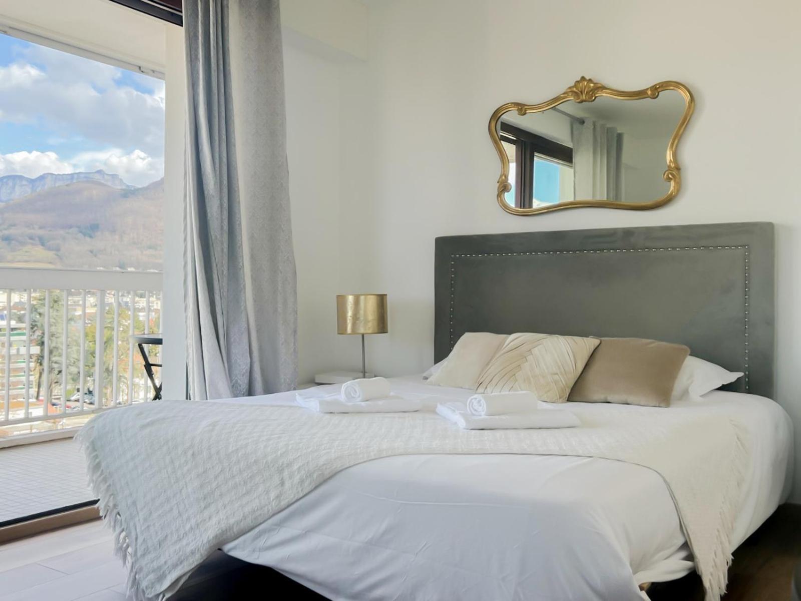 Mont Royal Balcon Et Piscine Annecy Exterior foto